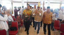 Wakil Wali Kota Padang Maigus Nasir menghadiri pelantikan pengurus KAGAMA Sumbar dan Kota Solok di Palanta Rumah Dinas Wali Kota Padang, Sabtu (24/5/2025). (Foto: Prokopim Padang)