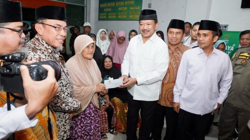 Ketua Baznas RI, Noor Achmad, meluncurkan program Z-Auto di halaman Kantor Baznas Kota Padang, Rabu (29/5/2025). (Foto: Prokopim Padang)