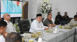 Wakil Wali Kota Padang Maigus Nasir saat Rapat Koordinasi TPID 2025 di Gedung Putih, Rabu (21/5/2025). (Foto: Prokopim Padang)