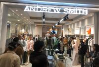 Brand fashion lokal asal Bandung, Andrew Smith kini hadir di Basko City Mall Padang. 