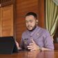 Wali Kota Padang Fadly Amran memberikan sambutan Verifikasi Lapangan Evaluasi KLA 2024 yang digelar oleh secara hybrid oleh Kementerian PPPA RI, Jumat (9/5/2025). (Foto: Prokopim Padang)