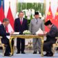 Presiden RI Prabowo Subianto dan Perdana Menteri RRT Li Qiang menyaksikan penandatanganan MoU Strategis oleh Menko Perekonomian Airlangga Hartarto dan Menteri Perdagangan RRT Wang Wentao. (Foto: Kemenko Perekonomian)