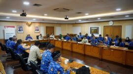 Wamenkop Ferry Juliantono saat melakukan sosialisasi terkait Kopdes/Kel Merah Putih di hadapan PSBI secara hybrid, Selasa (20/5/2025). (Foto: Kemenkop)