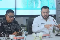 Wali Kota Padang Fadly Amran dalam pertemuan bersama Wadan Lantamal II Padang, Kolonel Laut (P) Mulyadi, Rabu (25/6/2025). (Foto: Prokopim Padang)