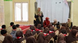 Disdikbud Padang Panjang menghadirkan Bundo Kanduang di sejumlah sekolah pada Sabtu (31/5/2025). (Foto: Kominfo Padang Panjang)