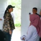 Bupati Dharmasraya, Annisa Suci Ramadhani meninjau Komplek Perumahan Ranah Tibarau di Nagari IV Koto Pulau Punjung pada Rabu (4/6/2025). (Foto: Diskominfo Dharmasraya)
