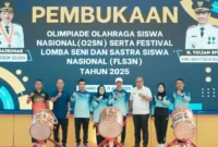 Wakil Bupati Solsel H. Yulian Efi membuka secara resmi ajang O2SN dan FLS3N 2025 tingkat SD dan SMP, Rabu (11/6/2025). (Foto: Prokopim Solsel)
