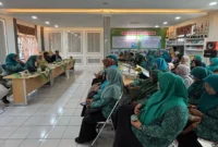 TP-PKK Kota Padang Panjang memberikan pembinaan intensif kepada TP-PKK Tanah Pak Lambik, Jumat (13/6/2025). (Foto: Kominfo Padang Panjang)