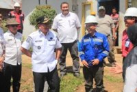 Bupati Pasaman Welly Suhery saat sosialisasi jelang persiapan PSPE Geothermal Bonjol, Kamis (11/6/2025), di Aula Kantor Camat Bonjol. (Foto: Diskominfotik Pasaman)