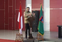Wali Kota Padang Fadly Amran memberikan sambutan saat FGD Evaluasi 100 Hari Kinerja Pemko Padang di Ruang Bagindo Aziz Chan Balai Kota Padang, Jumat (20/6/2025). (Foto: Diskominfo Padang)