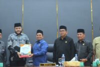 Penyerahan Kebijakan Umum Anggaran serta Perubahan Prioritas dan Plafon Anggaran Sementara (KUA-PPAS) APBD 2025.