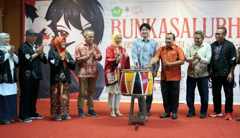 Pembukaan Festival Kebudayaan Jepang (Bunkasai) Universitas Bung Hatta ke-22 di Aula Kampus UBH Aie Pacah, Sabtu (21/6/2025). (Foto: Diskominfo Padang)