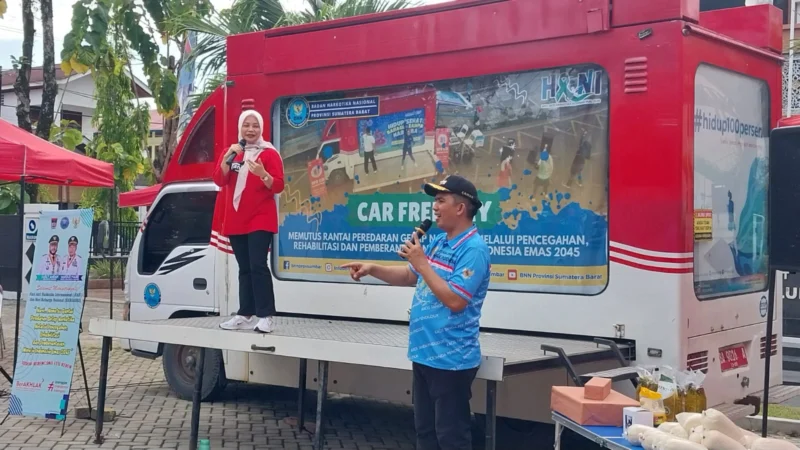 Camat Lubeg, Nofiandi Amir saat peringatan HANI dan Harganas, Rabu (25/6/2025). (Foto: FB Diskominfo Padang)
