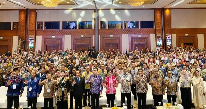 Wakil Wali Kota Pariaman, Mulyadi menghadiri Rakornas Pengelolaan Sampah Tahun 2025 yang digelar KLHK di JICC, Minggu (22/6/2025). (Foto: Kominfo Pariaman)