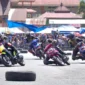 Rendi Andeska Pradana keluar sebagai Juara Umum Terbuka Ikosho Road Race yang digelar di Sirkuit Non Permanen Bancalaweh, Minggu (22/6/2025). (Foto: Kominfo Padang Panjang)