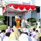 Sebanyak 500 siswa dari MDTA dan MDTU se-Kota Pariaman mengikuti Apel Akbar Didikan Subuh, Jumat (27/6/2025) di Halaman Balai Kota Pariaman. (Foto: Kominfo Pariaman) 