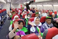 Jemaah haji asal Padang Panjang pulang dari Madinah hari ini. Rombongan diperkirakan tiba di BIM pukul 19.00 WIB. (Foto: Kominfo Padang Panjang)
