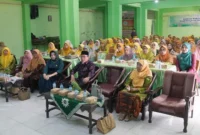 Wakil Wali Kota Padang, Maigus Nasir menghadiri Seminar Literasi Ketahanan Pangan dalam rangka Milad ke-108 Aisyiyah di Aula Kantor PW Aisyiyah Sumbar, Sabtu (21/6/2025). (Foto: Prokopim Padang)