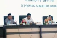Wakil Wali Kota Padang, Maigus Nasir, menghadiri agenda kunjungan kerja Komisi IV DPR RI ke Provinsi Sumbar, Jumat (20/6/2025). (Foto: Prokopim Padang)