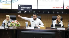 Wali Kota Padang Fadly Amran saat Workshop Reformasi Birokrasi 2025 di Ruang Abu Bakar Jaar, Balai Kota Aiepacah, Rabu (25/6/2025). (Foto: Prokopim Padang)