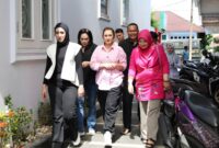 Anggota Komisi IX DPR RI Nafa Indria Urbach dan Anggota Komisi IV DPR RI Cindy Monica mengunjungi Kota Pariaman pada Senin (9/6/2025). (Foto: Kominfo Pariaman)