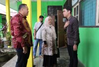 Wali Kota Pariaman, Yota Balad meninjau pelaksanaan tes akademik kerja sama dengan Telkom University (Tel-U) Bandung, Sabtu (14/6/2025). (Foto: Kominfo Pariaman)