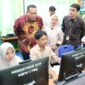Wali Kota Pariaman, Yota Balad meninjau pelaksanaan tes akademik kerja sama dengan Telkom University (Tel-U) Bandung, Sabtu (14/6/2025). (Foto: Kominfo Pariaman)