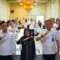 Wakil Bupati Dharmasraya, Leli Arni saat Rapat Koordinasi Tim PORA di Hotel Jakarta, Pulau Punjung, Rabu (18/6/2025). (Foto: Pemkab Dharmasraya)