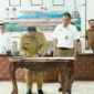 Pemkab Solsel bersama BBTNKS menyepakati Perjanjian Hibah Daerah sebagai bagian dari pengembangan jalur pendakian Gunung Kerinci dari arah Solok Selatan. (Foto: Humas Solsel)