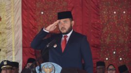 Pemko Padang menggelar Upacara Peringatan Hari Lahir Pancasila 1 Juni 2025, di Lapangan Upacara Balaikota Padang, Aie Pacah, Senin (2/6/2025). (Foto: Prokopim Padang)