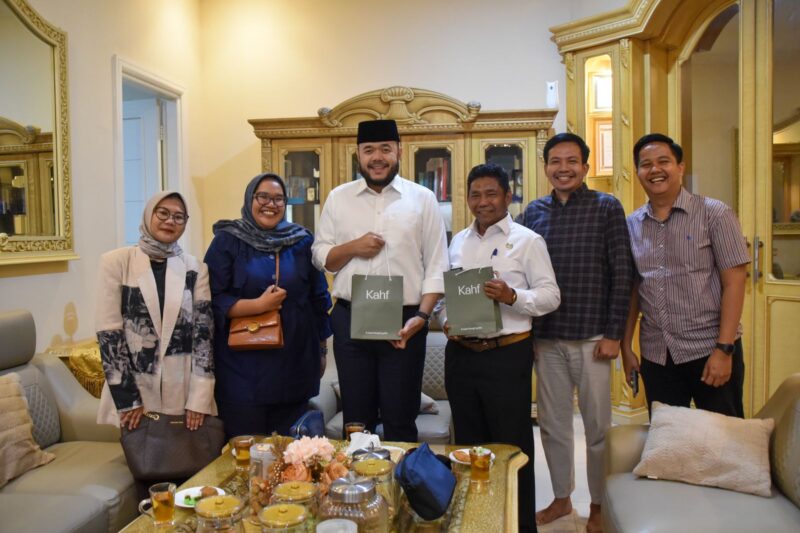 Wali Kota Padang Fadly Amran mendukung pelaksanaan Wardah Glowlympic Woman Fun Run 2025. (Foto: Prokopim Padang)