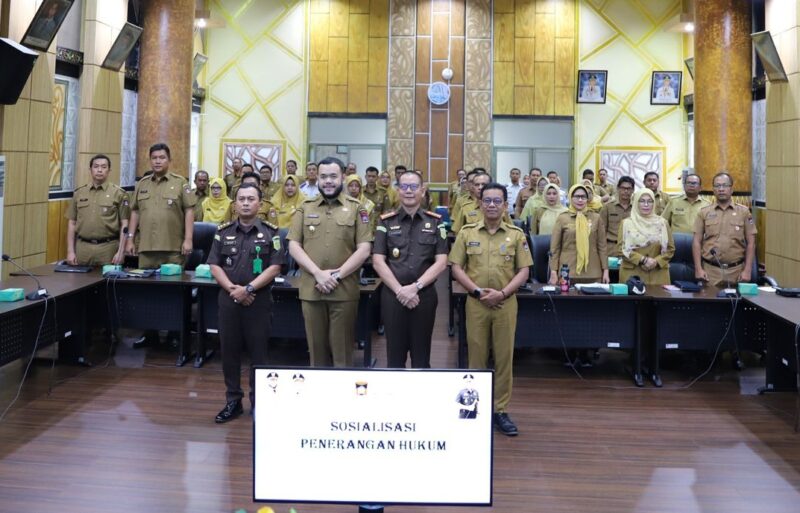 Pemko Padang menggelar Sosialisasi Penerangan Hukum bagi kepala OPD di Ruang Abu Bakar Jaar, Selasa (3/6/2025). 