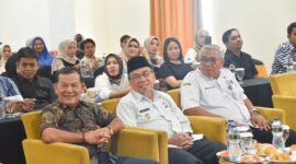 Wakil Wali Kota Padang Maigus Nasir membuka pelatihan kewirausahaan bagi TKM di Basko Hotel Padang, Rabu (11/6/2025). (Foto: Prokopim Padang)