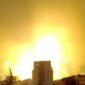 Iran melancarkan serangan udara balasan ke Israel, dengan ledakan terdengar di Yerusalem dan Tel Aviv. (Foto: Tangkapan layar video Reuters)