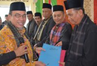 Wakil Wali Kota Padang Maigus Nasir saat Pengukuhan Ninik Mamak Nan Bajinih Adat KAN Nanggalo di Kantor KAN Nanggalo, Sabtu (14/6/2025). (Foto: Prokopim Padang)