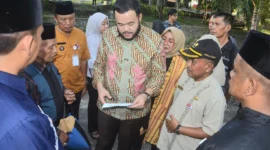 Wali Kota Padang, Fadly Amran saat meninjau lokasi, Jumat (20/6/2025). (Foto: Prokopim Padang)
