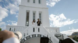 Wakil Gubernur Sumbar, Vasko Ruseimy mendampingi Ketua Komisi IV DPR RI, Titiek Soeharto mengunjungi Jam Gadang Bukittinggi Sabtu (21/6/2025). (Foto: APDSB)