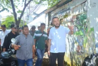 Wali Kota Padang Fadly Amran meninjau relokasi PKL dari Jalan Perintis Kemerdekaan ke lokasi baru di Jalan Suliki, Kamis (36/6/2026). (Foto: Prokopim Padang)