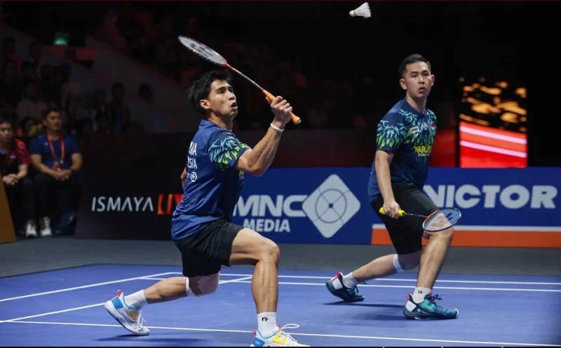 Sabar/Reza menang rubber game atas Man Wei Chong/Kai Wun Tee di semifinal Indonesia Open 2025. (Foto: IG @badminton.ina)