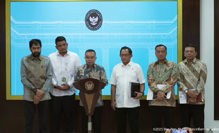 Presiden Prabowo Subianto resmi menetapkan empat pulau yang sebelumnya disengketakan antara Sumut dan Aceh, kini kembali masuk ke Aceh. (Foto: YouTube Sekretariat Presiden)