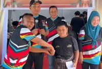 Camat Lubeg Nofiandi Amir menghadiri sunatan massal yang digelar Kongsi Kematian Masjid Al-Muhajjirin RW XI Kelurahan Parak Laweh Pulau Aia Nan XX Sabtu (28/6/2025). (Foto: Ist)