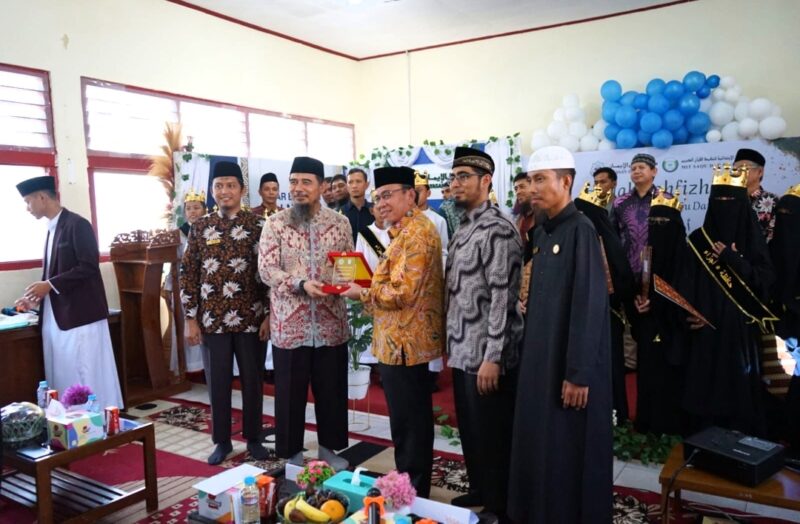 Wakil Wali Kota Padang, Maigus Nasir menghadiri Haflah Tahfiz ke-4 di MIT Saqu Dar El-Iman, Sabtu (14/6/2025). (Foto: Prokopim Padang)