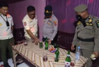 Pemkab Padang Pariaman menertibkan kafe-kafe ilegal yang marak beroperasi hingga larut malam di wilayah Batang Anai. (Foto: Pemkab Padang Pariaman)