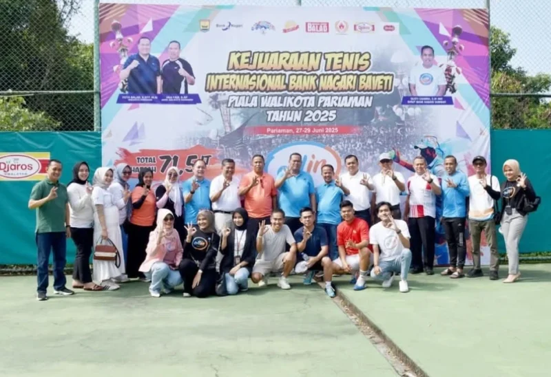 Wali Kota Pariaman Yota Balad membuka Kejuaraan Tenis Internasional Baveti 2025, Jumat (27/6/2025). (Foto: Kominfo Pariaman)