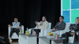 Wali Kota Padang, Fadly Amran menjadi pembicara di Jakarta Future Festival 2025 yang berlangsung di Teater Wahyu Sihombing, Taman Ismail Marzuki, Jakarta, Jumat (13/6/2025). (Foto: Prokopim Padang)
