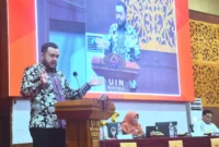 Wali Kota Padang, Fadly Amran menjadi pembicara dalam ICCE 2 Tahun 2025 yang digelar di Auditorium Prof. Mahmud Yunus, Kampus II UIN-IB Padang, Kamis (12/6/2025). (Foto: Prokopim Padang)