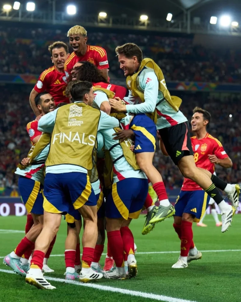 Spanyol melaju ke final UEFA Nations League usai mengalahkan Prancis 5-4. (Foto: IG @sefutbol)