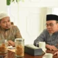 Wawako Padang Maigus Nasir dalam pertemuan bersama pemilik aplikasi absen salat berjamaah Shollu.com di ruang kerjanya Kantor Balai Kota Padang, Jumat (18/7/2025). (Foto: Prokopim Padang)