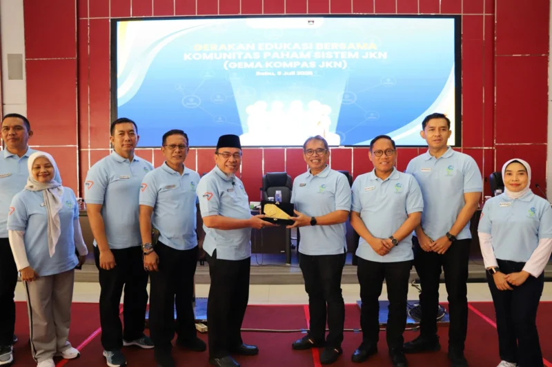 Wakil Wali Kota Padang, Maigus Nasir menerima kunjungan kerja Direktur Kepesertaan BPJS Kesehatan, David Bangun di Ruang Bagindo Aziz Chan, Balai Kota Padang, Aie Pacah, Rabu (9/7/2025). (Foto: Prokopim Padang)
