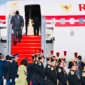Presiden Prabowo Subianto tiba di Paris pada Minggu (13/7/2025) pukul 18.35 waktu setempat, setelah menempuh penerbangan dari Brussel. (Foto: BPMI Setpres)